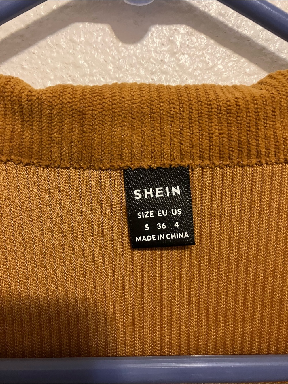 SHEIN Men's Ribbed Crewneck Sweater in Mustard Brown